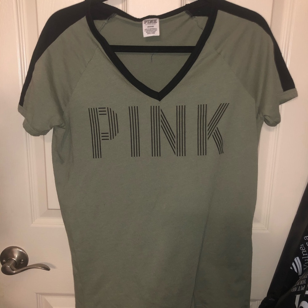 VS PINK army green tee with logo size M